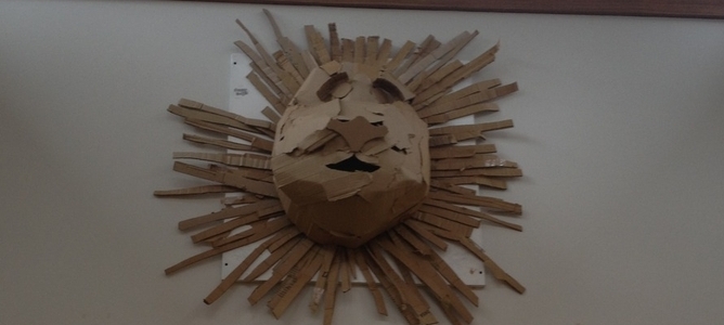 Carboard_Lion